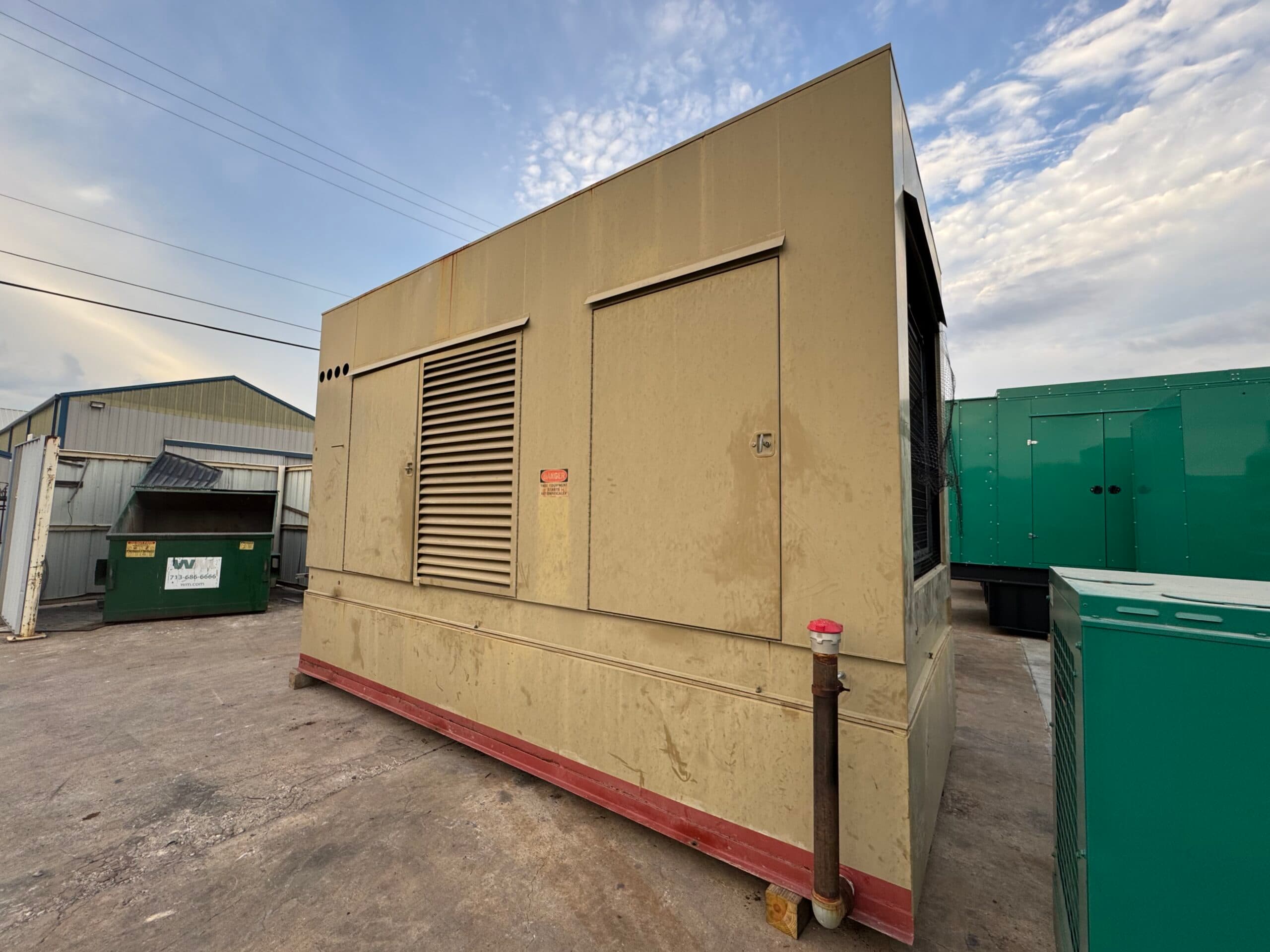 Low Hour Cummins QST30 750KW Diesel Generator Set - Depco Power Systems - view 3