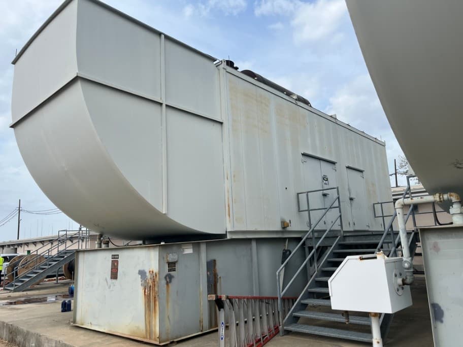Low Hour Cummins QSK60-G6 2000KW Tier 2 Diesel Generator Set - Depco Power Systems - view 2