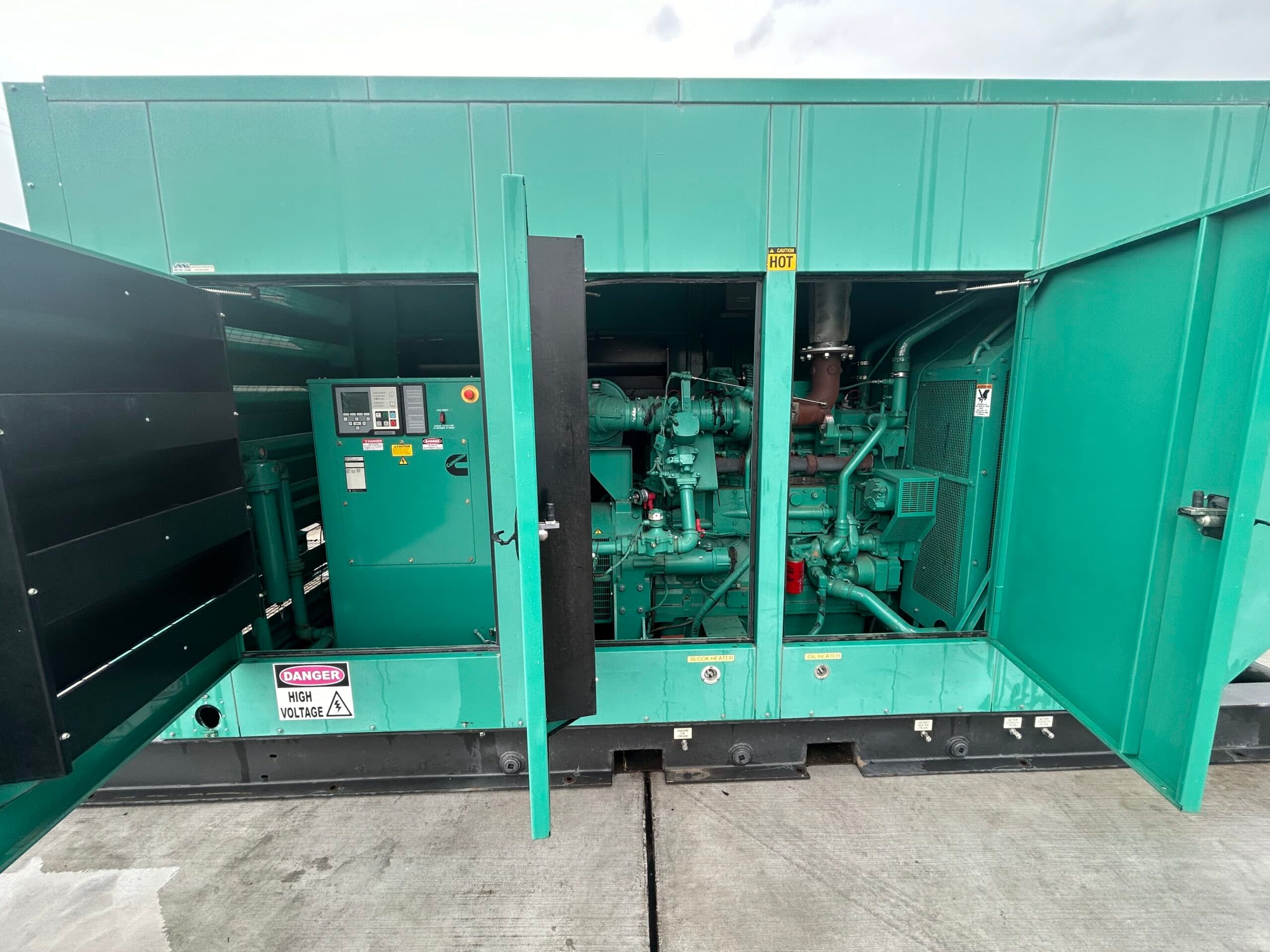 Low Hour Cummins QSK19G 250KW Natural Gas Generator Set - Depco Power Systems - view 2