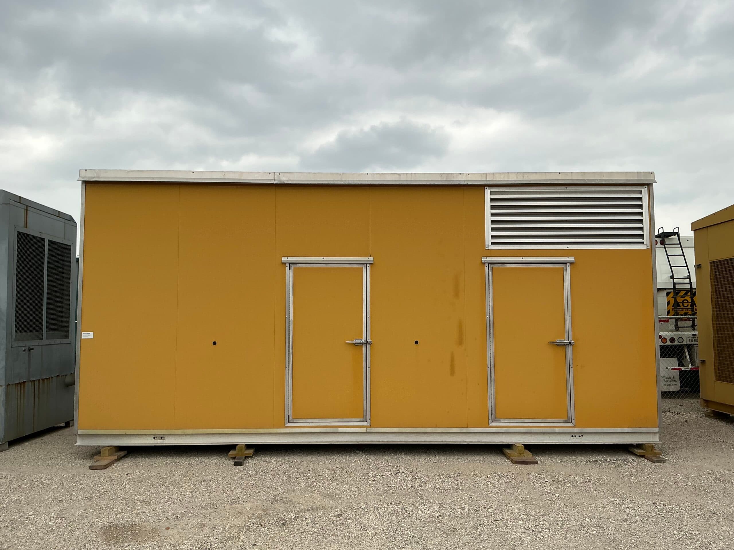 Low Hour Caterpillar 3512C 1500KW Tier 2 Diesel Generator Set - Depco Power Systems - view 2